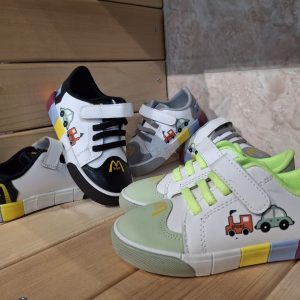 کتونی بچگانه طرح ماشین بهار عید